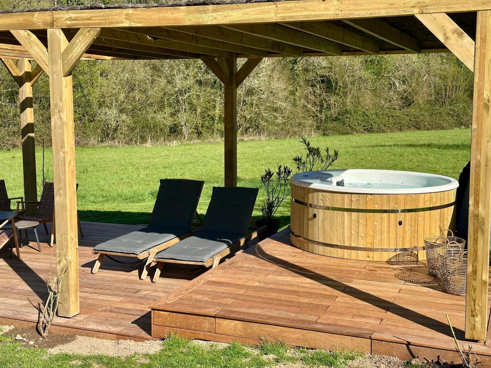 Bed and Breakfast Domaine De La Cressonniere Saint-Martin-de-Bienfaite-la-Cressonniere Exterior foto